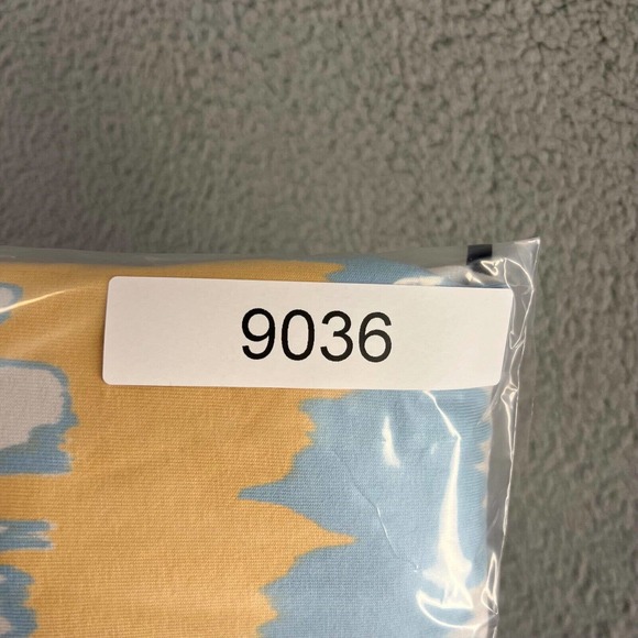 Adidas Shirt Men's Small Yellow Blue Adventure Lizard Gecko Trefoil Spellout - Picture 9 of 9